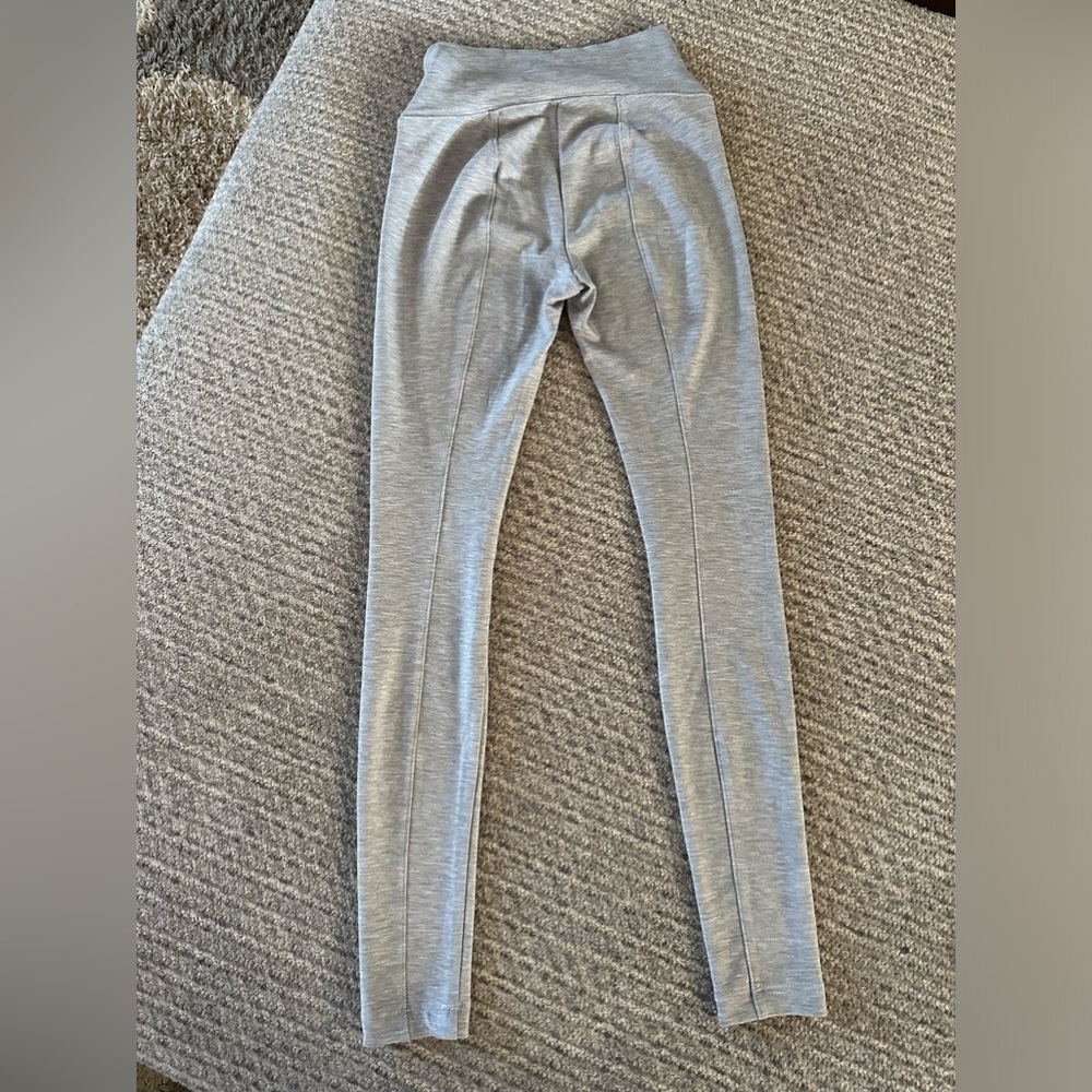 WHITE HOUSE BLACK MARKET gray WKND legging, EUC! - Picture 2 of 5